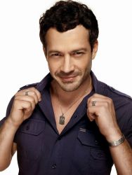 Фото №1 Мэлвино Сальвадор