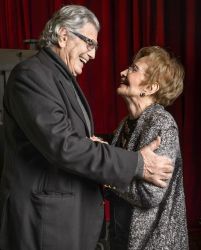 Фото №2 Глория Менезес