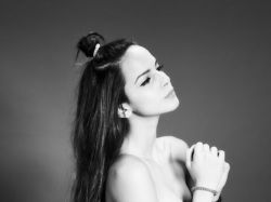 Фото №3 Шэйни Атиас