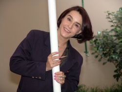 Фото №1 Луселия Сантуш