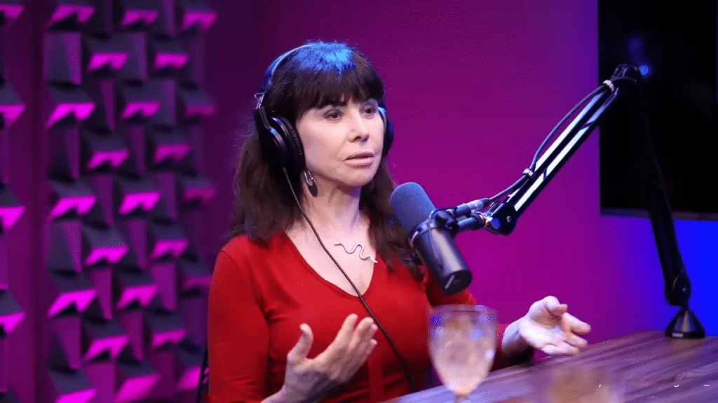 Клаудия Аленкар возвращается к работе